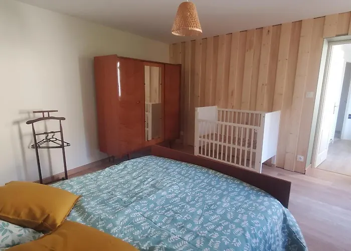 Le Cabinet-Charmante Maison Avec Terrain