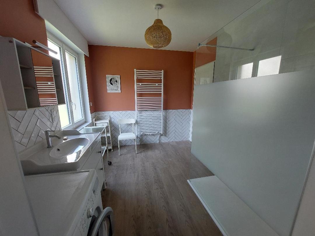 Le Cabinet-charmante Maison Avec Terrain *
