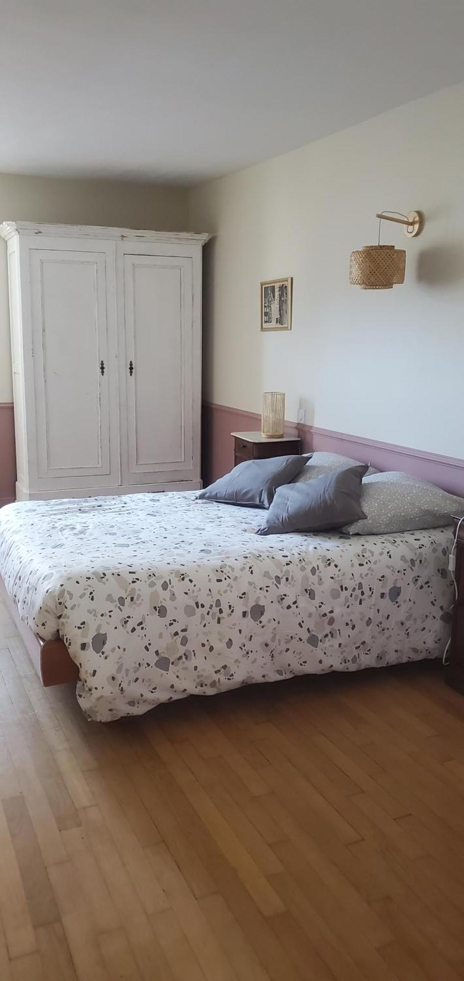 Le Cabinet-charmante Maison Avec Terrain Holiday home *